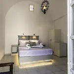 Hotel Kalamia Dolphins Perissa (Santorini)